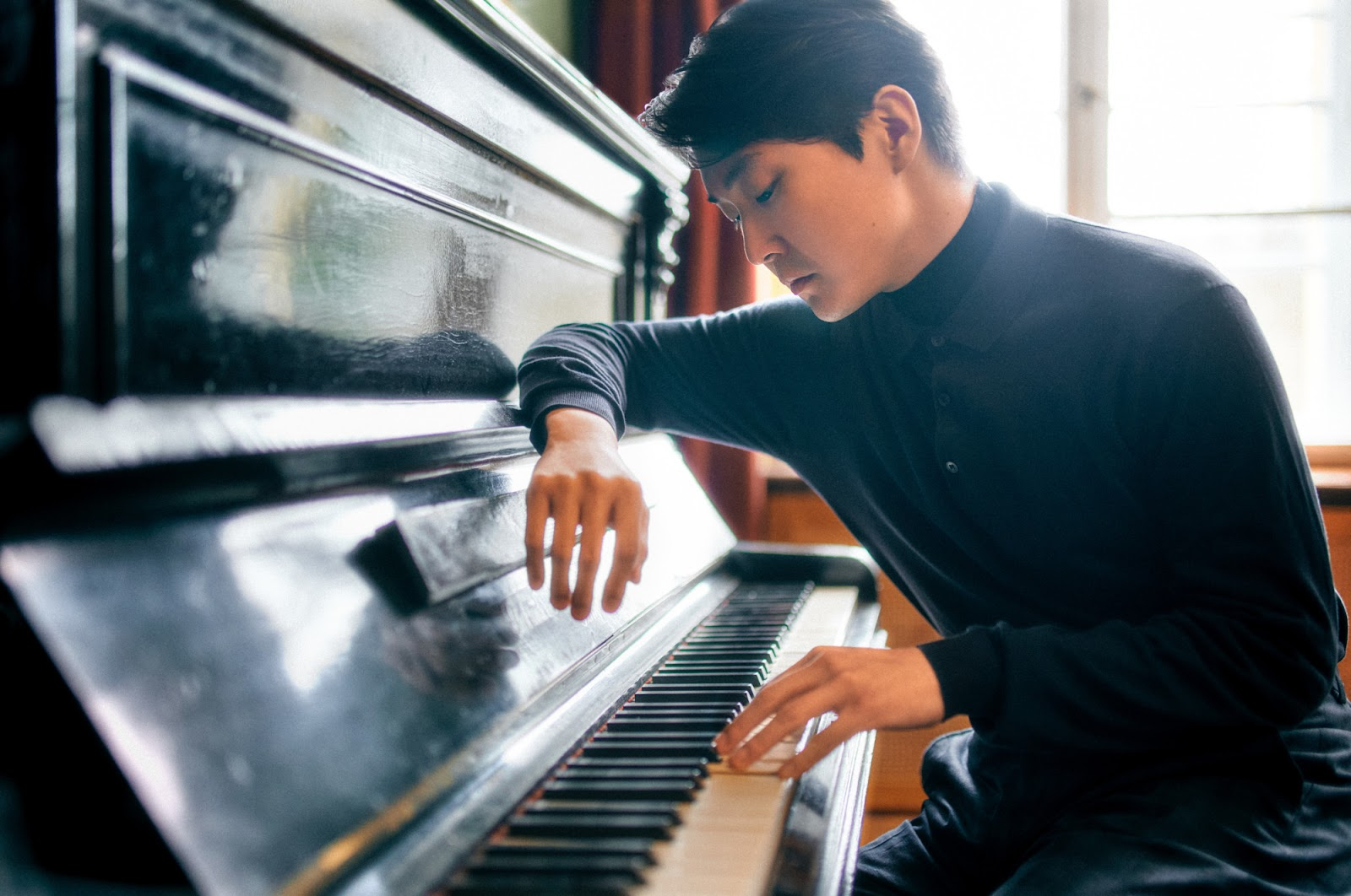 Seong-Jin Cho X Gewandhausorchester Leipzig  Date & Time: 14/11/2025 (Fri), 8 PM  Venue: Queen Elisabeth Hall, Antwerp  Tickets & Infomation: https://www.antwerpsymphonyorchestra.be/en/programma/andris-nelsons-and-the-gewandhausorchester-leipzig-rsjf  ​  World-renowned pianist Seong-Jin Cho performs Mendelssohn’s Piano Concerto No.1. This concert is a special stage in the Antwerp Symphony Orchestra's 2025/2026 season. Under the baton of maestro Andris Nelsons, the prestigious Gewandhausorchester Leipzig will appear as a guest ensemble, delivering a profound and moving performance of masterpieces by Haydn and Brahms.