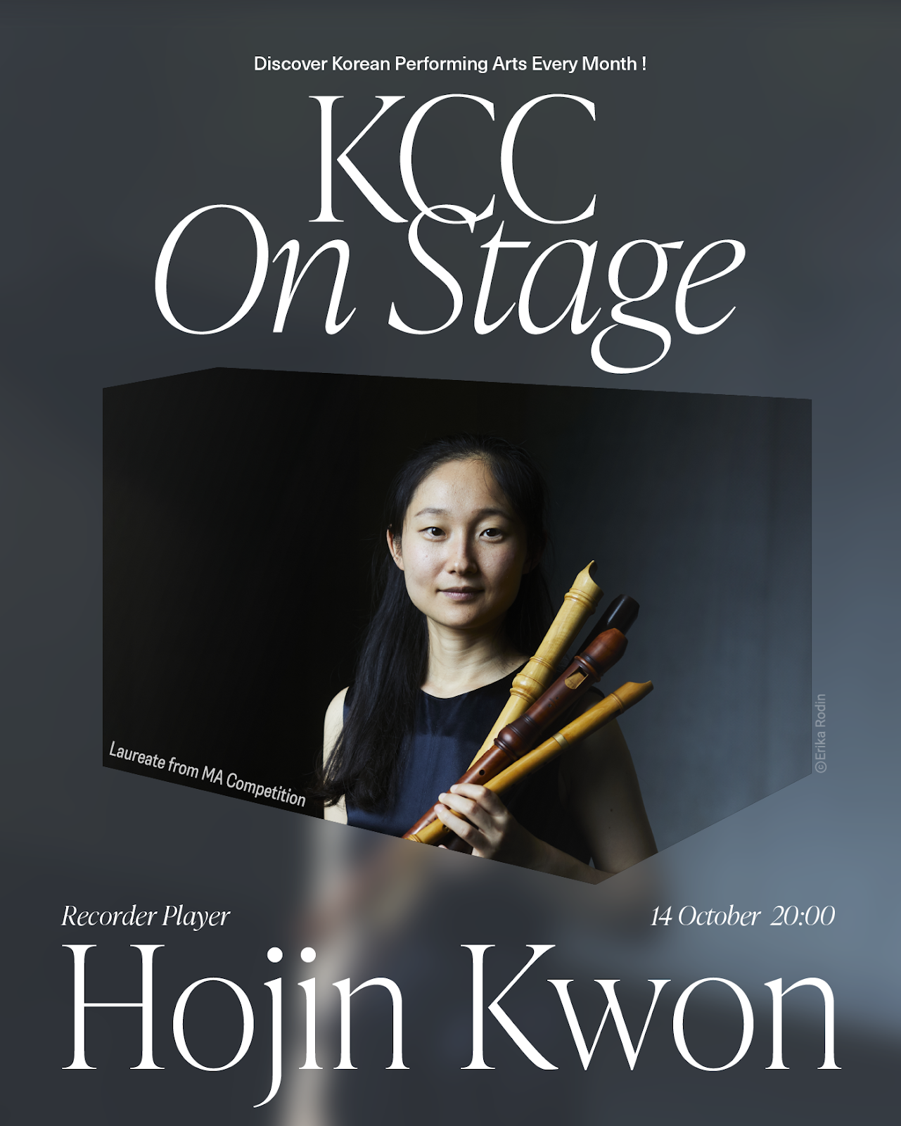 [KCC On Stage] Recorder Player Hojin Kwon  14 Oktober 2025 (di) 20:00 @ Koreaans Cultureel Centrum  ​  Gratis toegang / Reserveren verplicht  Reserveren kan vanaf dinsdag 23 september om 14:00 via&nbsp;de link.  ​  ​  KCC On Stage 2025: Discover 10 Korean Performing Arts at the KCC!  ​  Van oude tot hedendaagse muziek, blokfluitiste Hojin Kwon betreedt het podium van het Koreaans Cultureel Centrum in België voor een concert vol ‘In:Spir-Ation’!  ​  Hojin Kwon, winnares van zowel de Tweede Prijs als de Publieksprijs op de MA Competition in Brugge in 2021, is een rijzende ster in de internationale muziekscene. Haar optredens, die te horen waren op prestigieuze Europese zenders als BBC Radio 3 en SRF 2 Kultur, boeien het publiek terwijl ze een breed repertoire verkent dat reikt van oude muziek tot hedendaagse en geïmproviseerde werken.  ​  Ze wordt op het podium vergezeld door klaveciniste Mélanie Flores, winnares van het Internationaal Bachconcours in Leipzig in 2022. Als leden van het ensemble 'Sonorità' hebben de twee hun perfecte chemie al bewezen. Dit concert presenteert een divers palet aan melodieën waarin de diepgang van oude muziek en een moderne sensibiliteit samenkomen in de prachtige dialoog tussen de blokfluit en het klavecimbel.      Hojin Kwon,&nbsp;blokfluit  Mélanie Flores,&nbsp;klavecimbel      [Programma] In:Spir-Ation  ​  Arcangelo Corelli (1653-1713)  Sonate nr. 10 in F-groot, op. 5 (Rome, 1700)  Preludio: Adagio  Allemanda: Allegro&nbsp;  Sarabanda: Largo&nbsp;  Gavotta: Allegro&nbsp;  Giga: Allegro  ​  Giovanni Pierluigi da Palestrina (1525-1594)  Vestiva i Colli, met diminuties Francesco Rognoni (Milaan, 1620)  (gepubliceerd in Selva de varii passaggi secondo l’uso moderno, per cantare e suonare con ogni sorte de stromenti, divisa in due parti)  ​  Johan Huys (1942*)  Ceci n’est pas une passacaille, voor tweeklaviers klavecimbel (2018)  ​  Johann Sebastian Bach (1685-1750)  Sonate in F-groot, BWV 1016 (origineel in E-groot)  Adagio&nbsp;  Allegro&nbsp;  Adagio ma non tanto&nbsp;  Allegro  ​  Conrad Steinmann (1951*)  Remember&nbsp;(Winterthur, 1994)  ​  Paolo Benedetto Bellinzani (1682-1757)  Sonate nr. 12 in d-klein, op. 3 (Venetië, 1720)  Largo&nbsp;  (zonder titel)  Cembalo solo per respiro del Flauto  Follia (Adagio - Allegro)      * Hojin Kwon (blokfluit)  Hojin Kwon is een blokfluitiste die actief optreedt in Europa en Azië als soliste en kamermusicus. In 2021 won ze de Tweede Prijs en de Publieksprijs op de prestigieuze MA Competition in Brugge, waar haar optreden werd omschreven als "een waar vuurwerk — emotioneel rijk en artistiek verfijnd". Als medeoprichter van de ensembles Sonorità en Las Lunas verkent ze een breed spectrum van historisch en hedendaags repertoire. Na haar studie aan de Nationale Universiteit voor de Kunsten van Korea zette ze haar studie voort aan de Schola Cantorum Basiliensis, waar ze haar diploma's behaalde met de hoogste onderscheiding. Momenteel geeft ze les aan de Musikschule Konservatorium Zürich.  ​  * Mélanie Flores (klavecimbel)  Mélanie Flores is een Mexicaanse klaveciniste, koordirigente en pedagoge. In 2022 was ze prijswinnares op het Internationaal Bachconcours in Leipzig. Ze heeft opgetreden als soliste en ensemblemusicus op prestigieuze festivals in heel Europa en Mexico, waaronder Jeunes Talents in Parijs en het Fringe Festival Oude Muziek in Utrecht. Flores heeft opgetreden met het Venice Baroque Orchestra en deelgenomen aan talrijke operaproducties. Als lid van Sonorità en Las Lunas heeft ze een langdurige muzikale samenwerking met Hojin Kwon. Ze is in het bezit van masterdiploma's in uitvoerende praktijk en pedagogiek van de Schola Cantorum Basiliensis.  ​